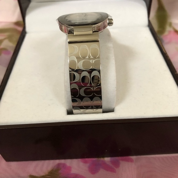 NWT Coach Signature Watch - Picture 8 of 9